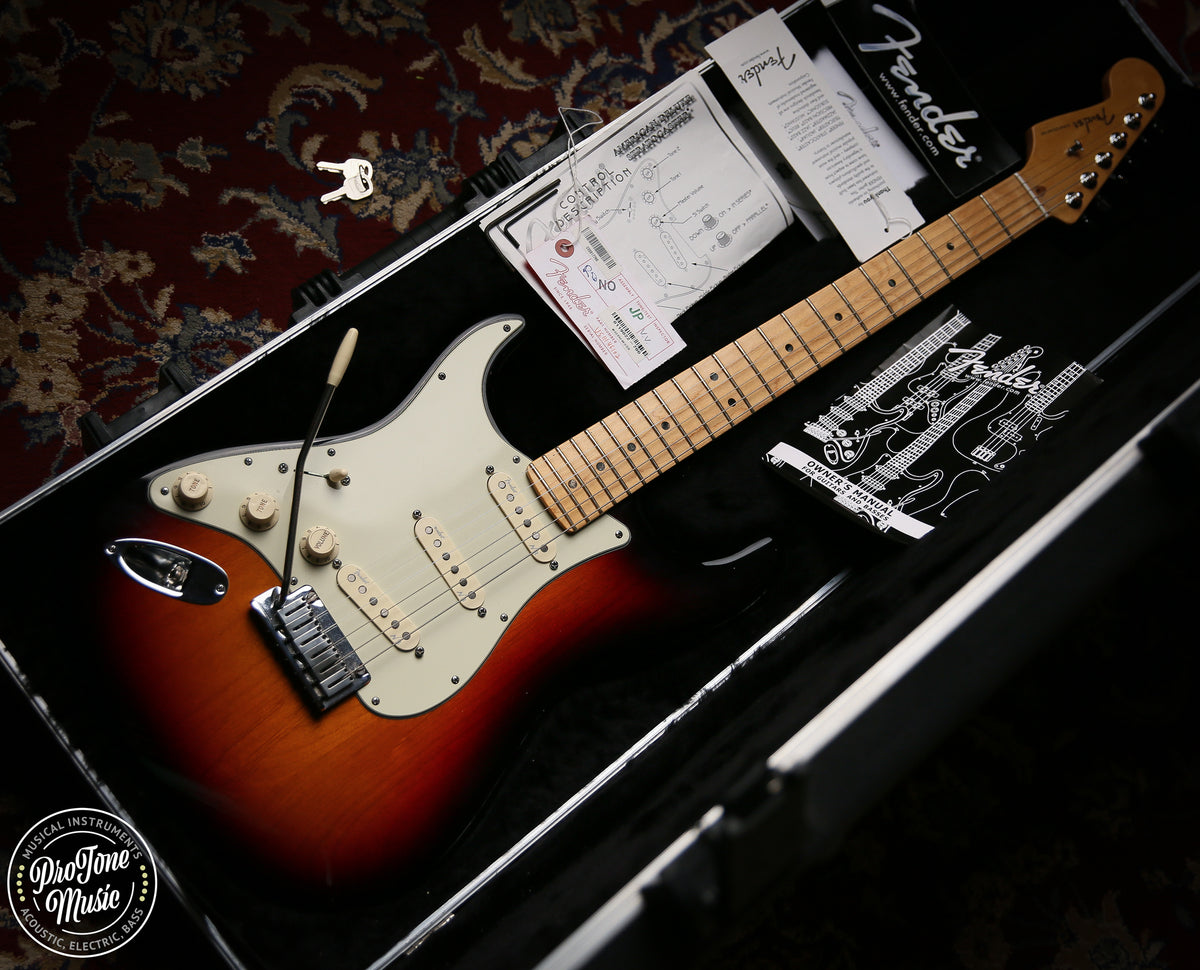 2011 Fender American Deluxe Stratocaster Left Handed 3 Colour Sunburst