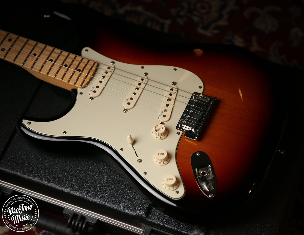2011 Fender American Deluxe Stratocaster Left Handed 3 Colour Sunburst