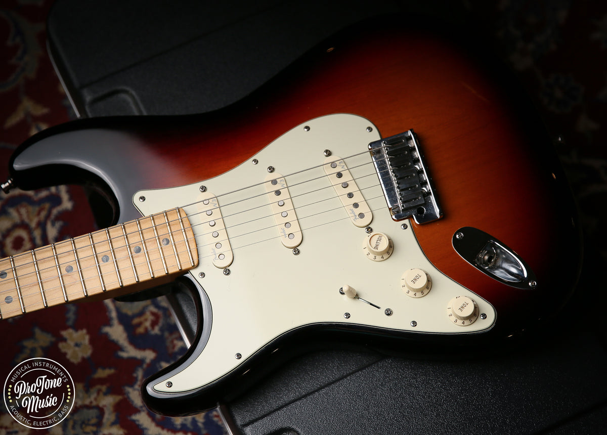 2011 Fender American Deluxe Stratocaster Left Handed 3 Colour Sunburst