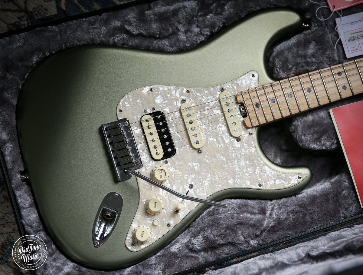 2018 Fender American Elite Stratocaster Satin Jade Pearl