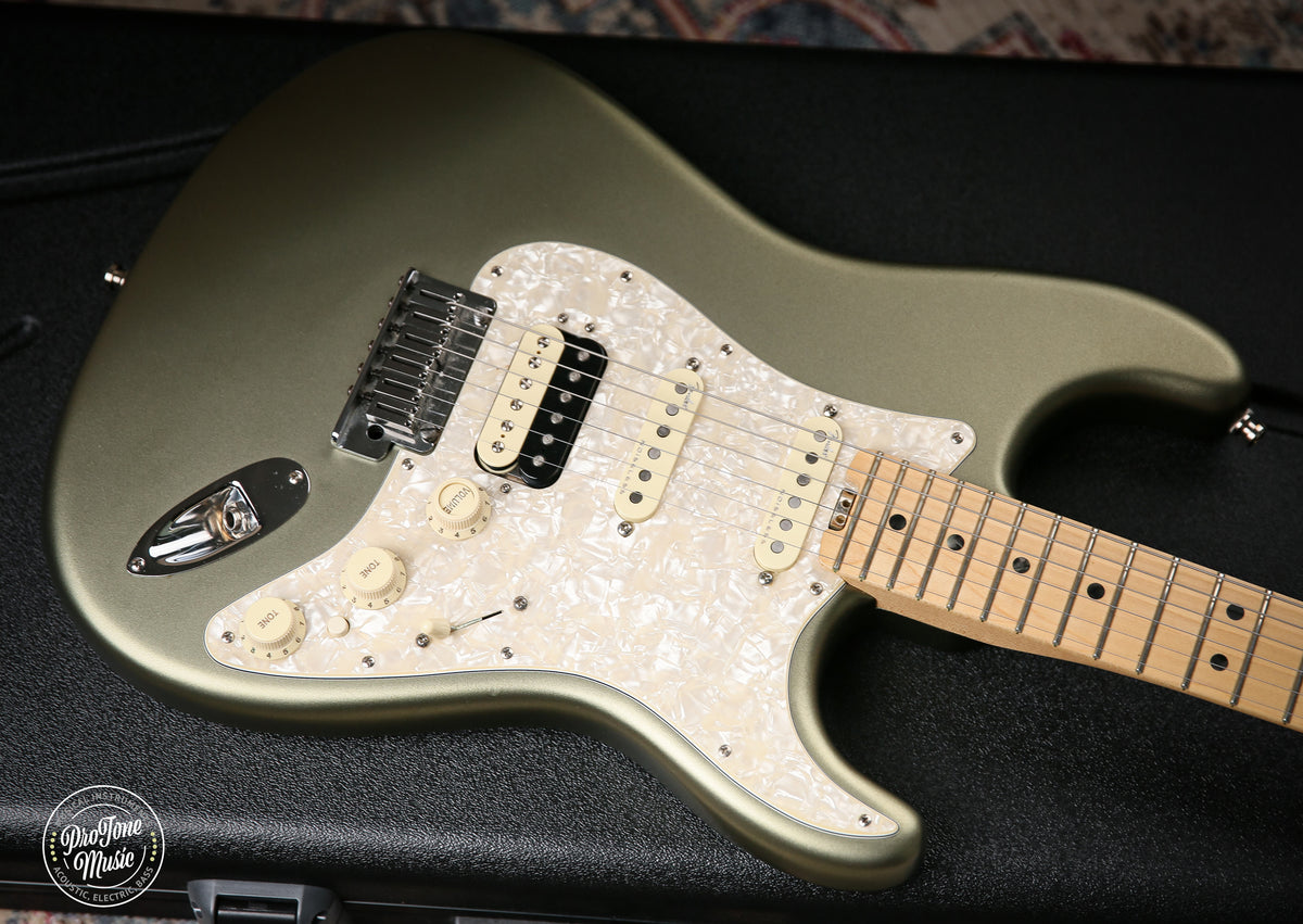 2018 Fender American Elite Stratocaster Satin Jade Pearl