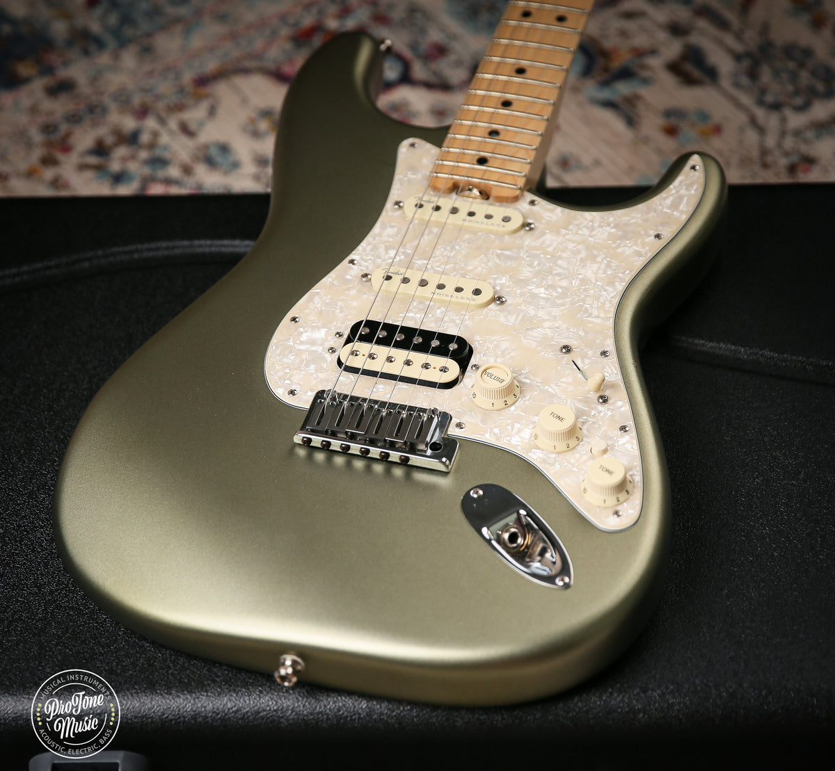 2018 Fender American Elite Stratocaster Satin Jade Pearl