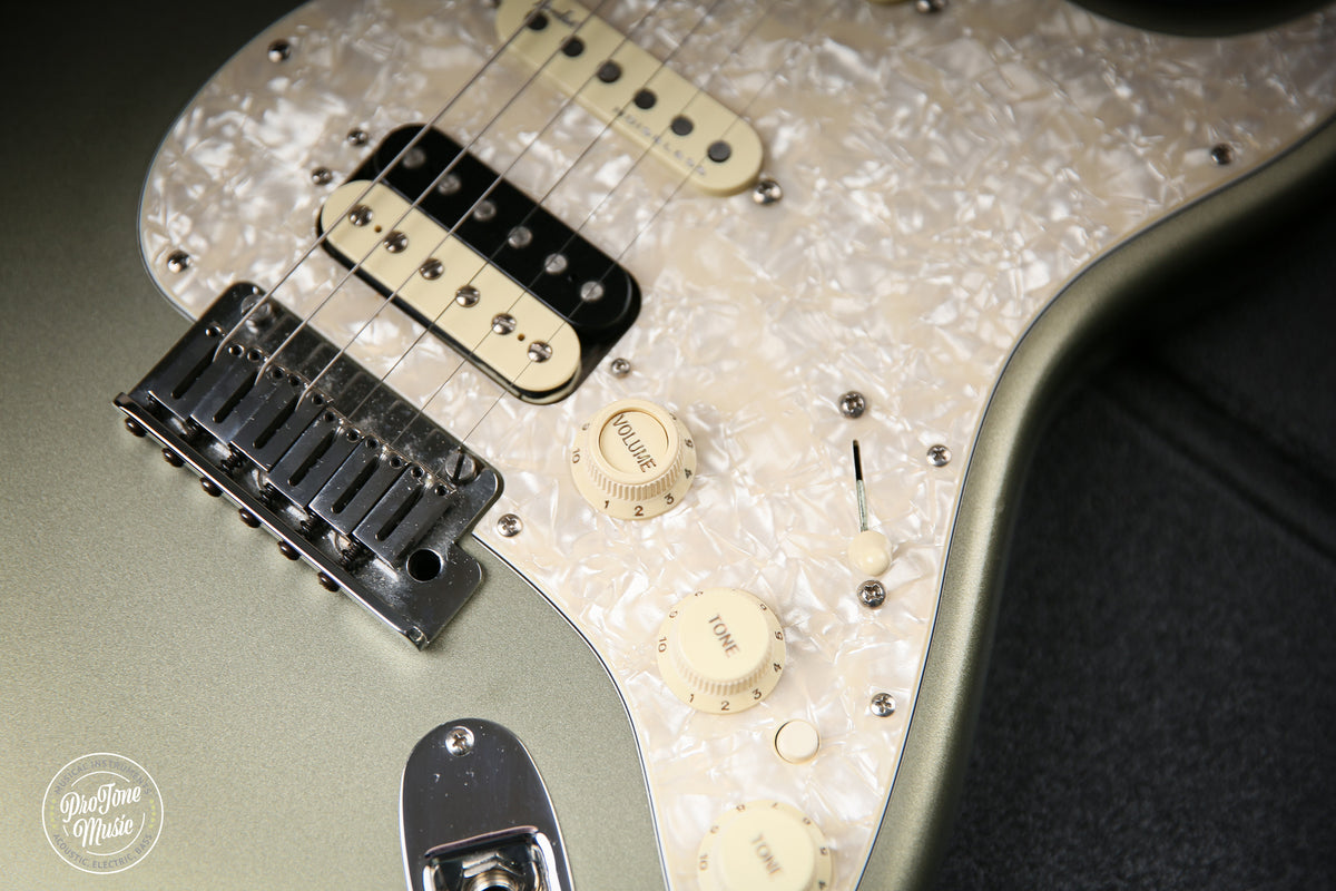 2018 Fender American Elite Stratocaster Satin Jade Pearl