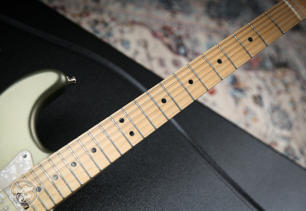 2018 Fender American Elite Stratocaster Satin Jade Pearl