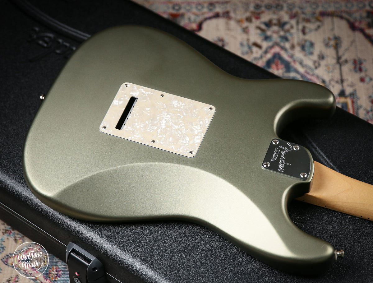 2018 Fender American Elite Stratocaster Satin Jade Pearl