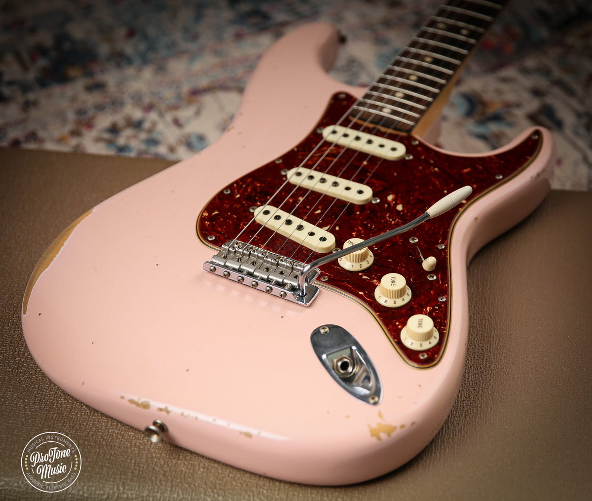 Fender USA Custom Shop 63' Relic Stratocaster Shell Pink