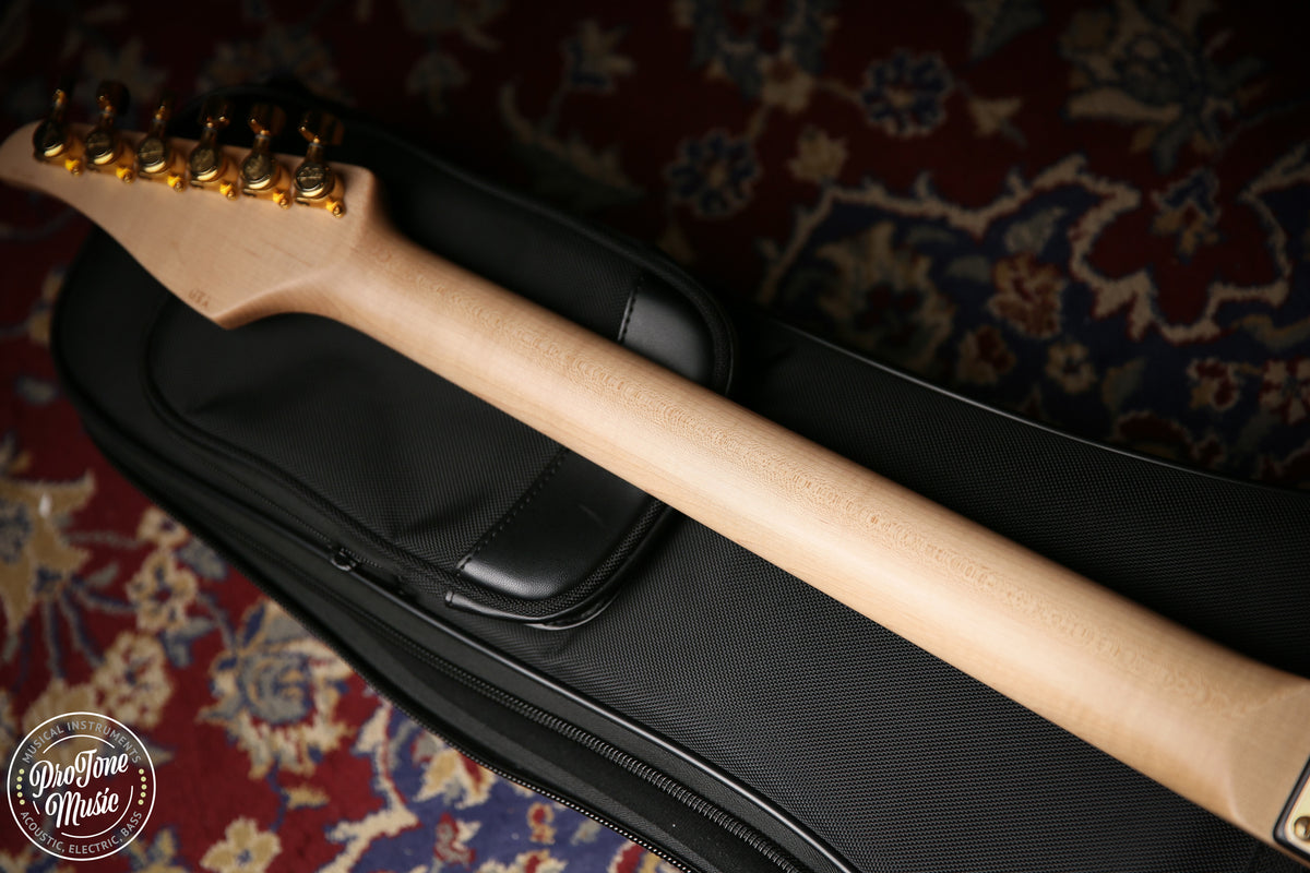 Suhr Dealer Select Classic T Black Guard