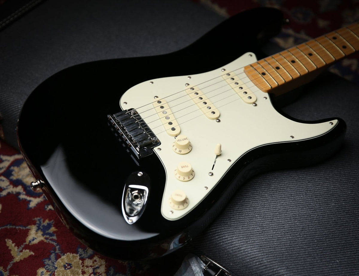 2018 Fender USA The Edge Stratocaster Signature Model Black