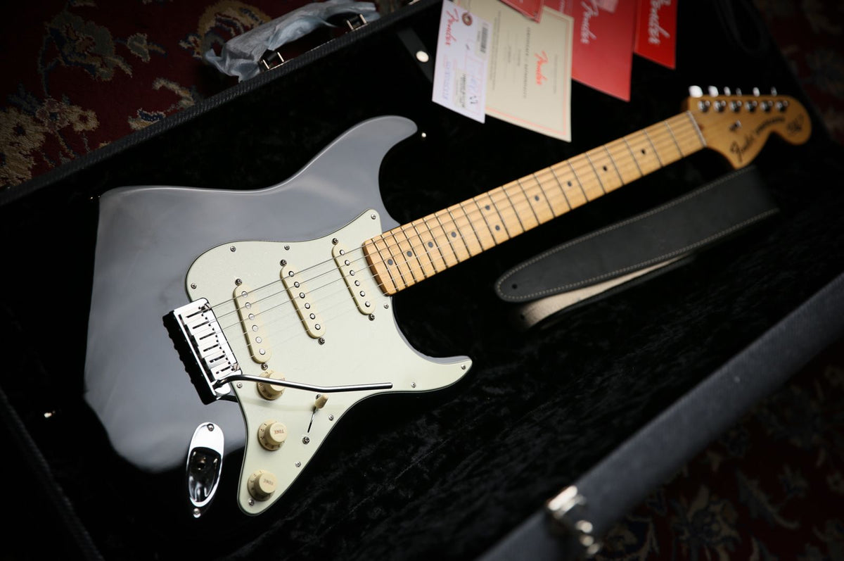 2018 Fender USA The Edge Stratocaster Signature Model Black